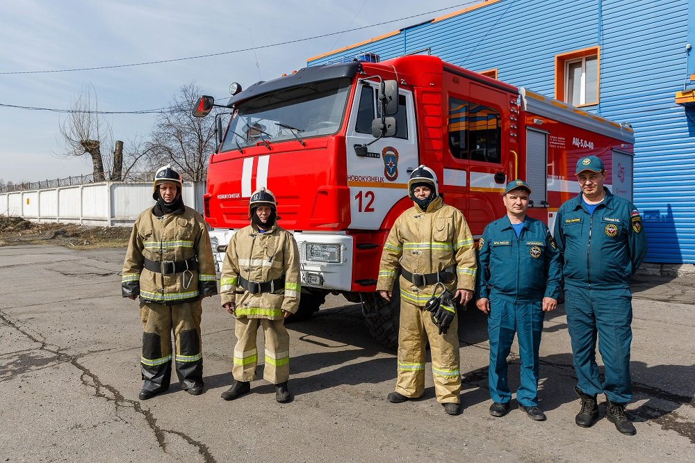ЕВРАЗ ЗСМК приобрел для пожарной части уникальную автоцистерну с пенообразователем