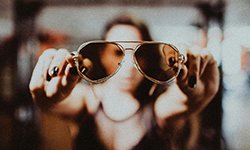 Рынок оптики: линзы против оправ