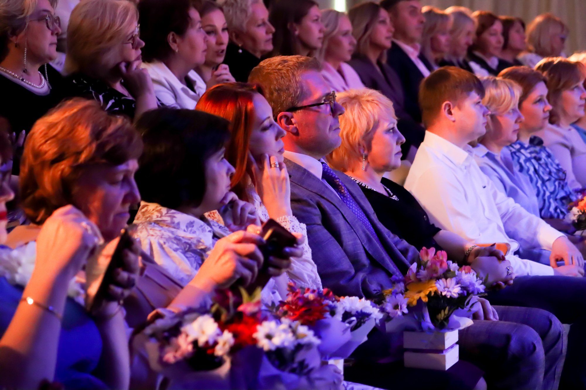 Последний звонок в Академическом Последний звонок в Академическом