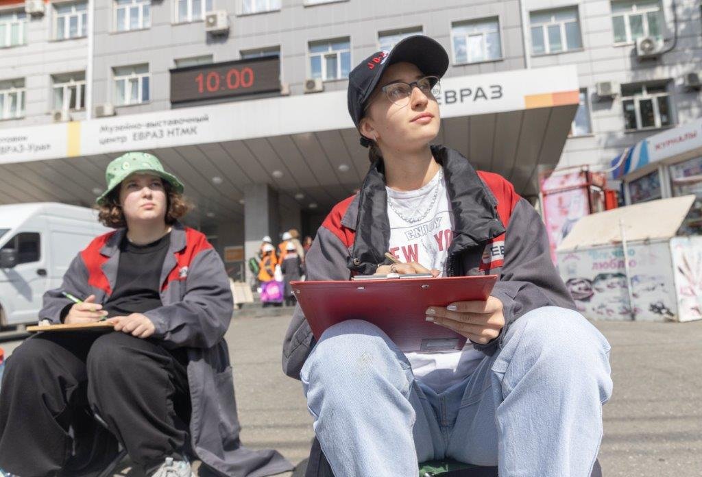 ЕВРАЗ НТМК проводит индустриальную биеннале для художников, посвященную 85-летию комбината ЕВРАЗ НТМК проводит индустриальную биеннале для художников, посвященную 85-летию комбината