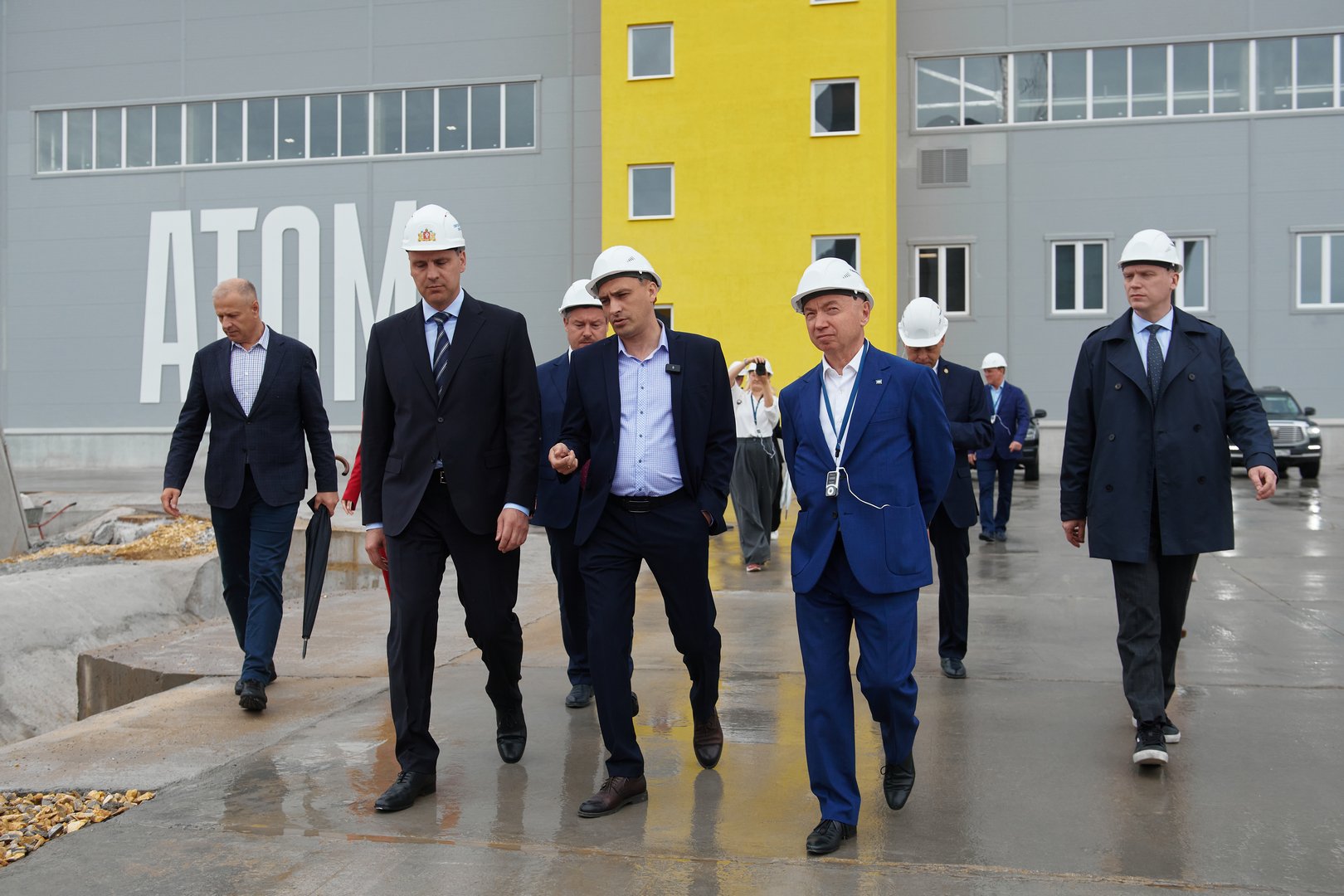 Денис Паслер посетил сысертский кластер по производству стройматериалов «Атомстройкомплекса» Денис Паслер посетил сысертский кластер по производству стройматериалов «Атомстройкомплекса»