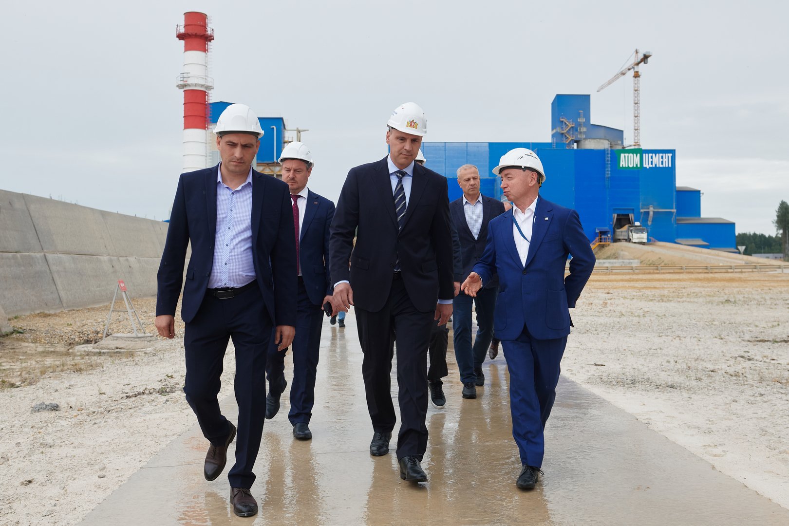 Денис Паслер посетил сысертский кластер по производству стройматериалов «Атомстройкомплекса» Денис Паслер посетил сысертский кластер по производству стройматериалов «Атомстройкомплекса»