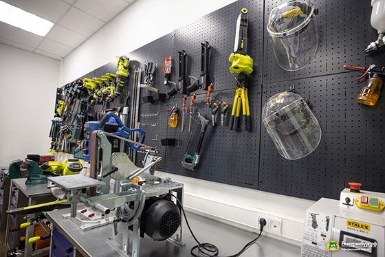 В Екатеринбурге открыли три социальных объекта В Екатеринбурге открыли три социальных объекта