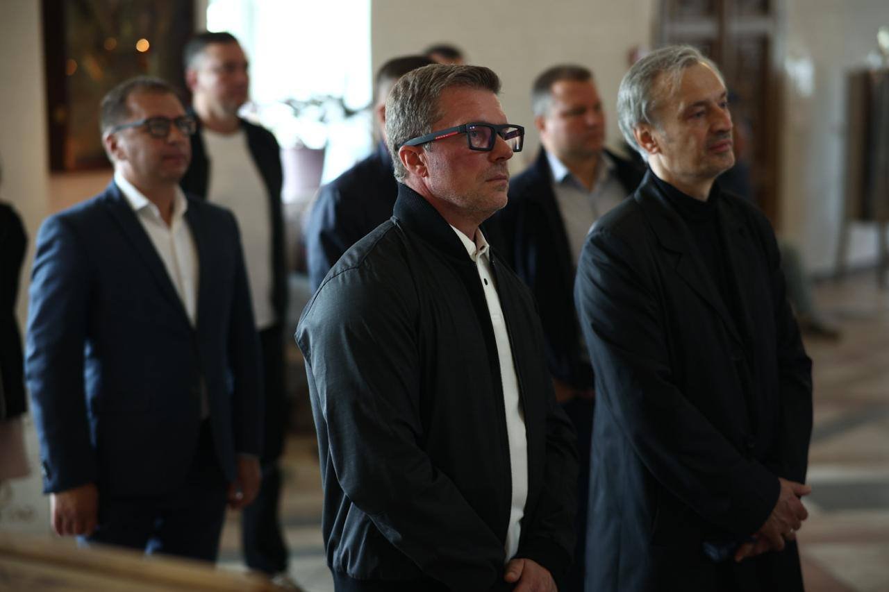 В Академическом районе Екатеринбурга отметили первый юбилей храма Святых Божиих строителей В Академическом районе Екатеринбурга отметили первый юбилей храма Святых Божиих строителей