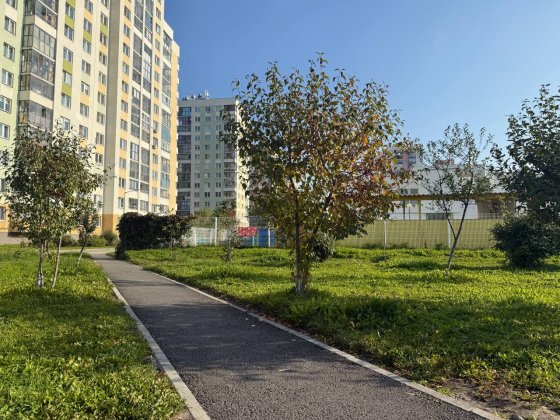 В Академическом районе Екатеринбурга в 2025 году ГК «КОРТРОС» восстановила порядка 4 тыс. кв. м пешеходных покрытий